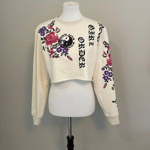 😍🔥 Cutest Super Cropped Graphic Sweatshirt